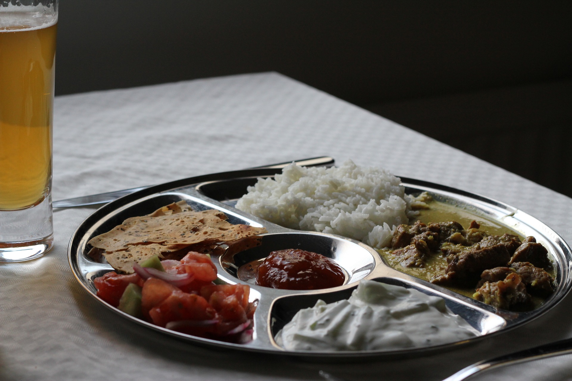The Reality of Unhealthy Food in Paying Guest (PG) Accommodations: How to Find a Home-like PG
